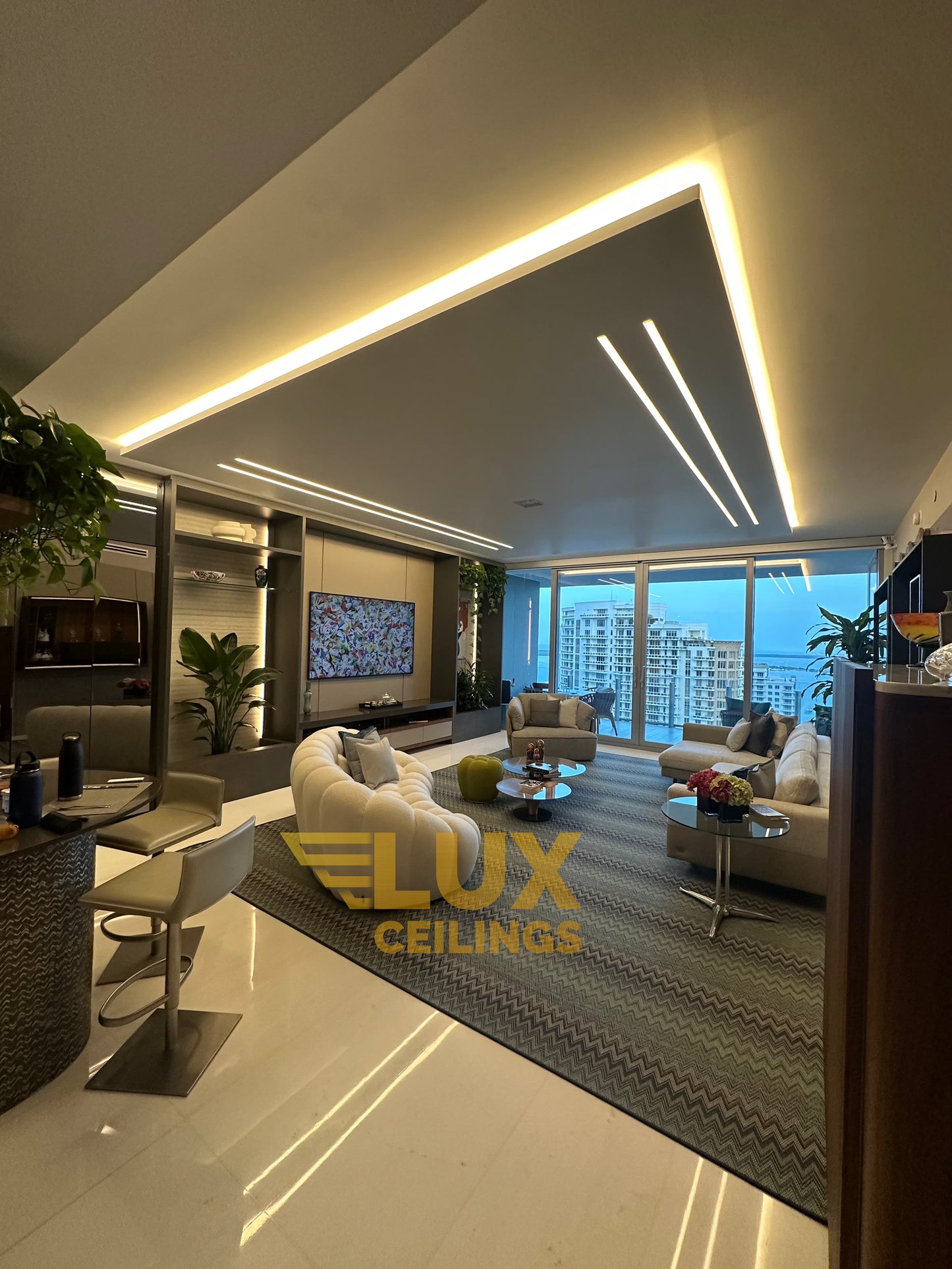 FLOATING & TRAY CEILINGS