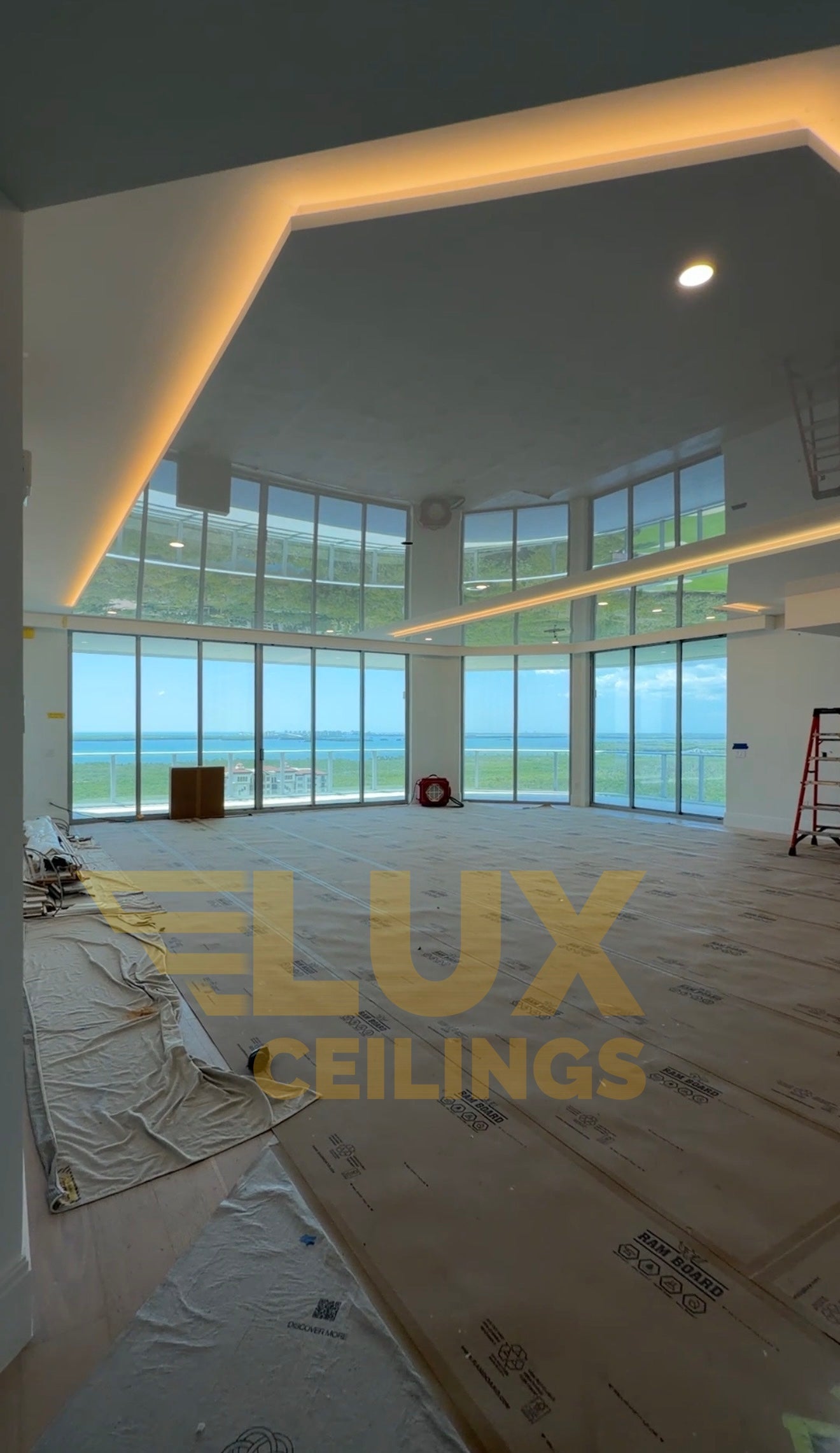 FLOATING & TRAY CEILINGS