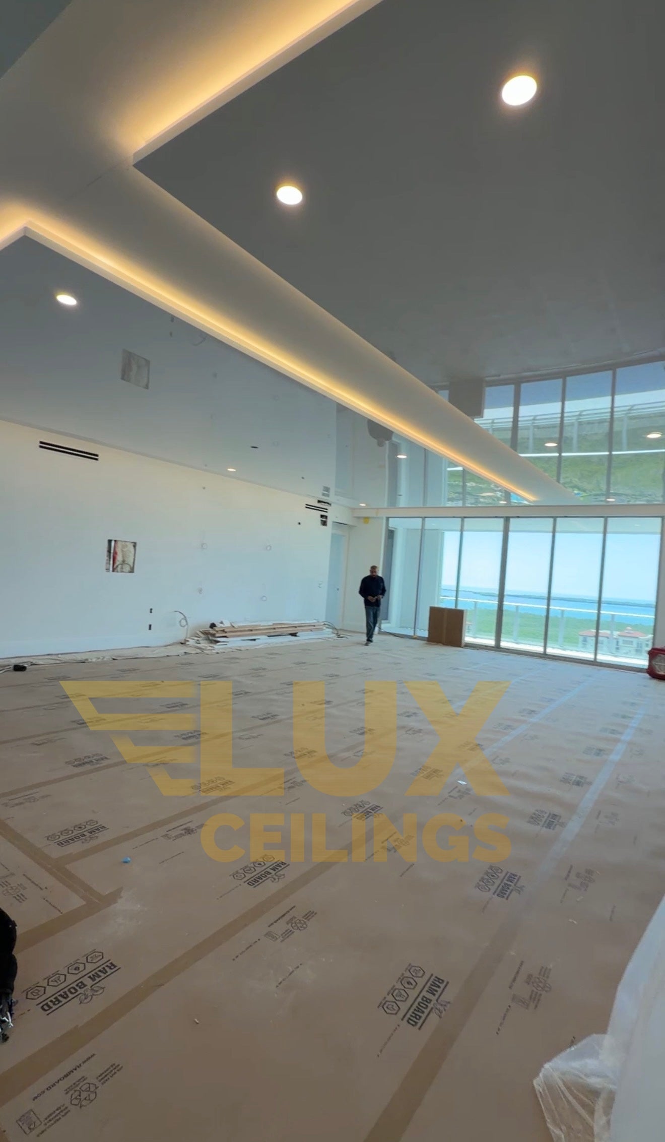 FLOATING & TRAY CEILINGS